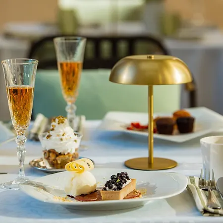 מלון Grecotel Imperial